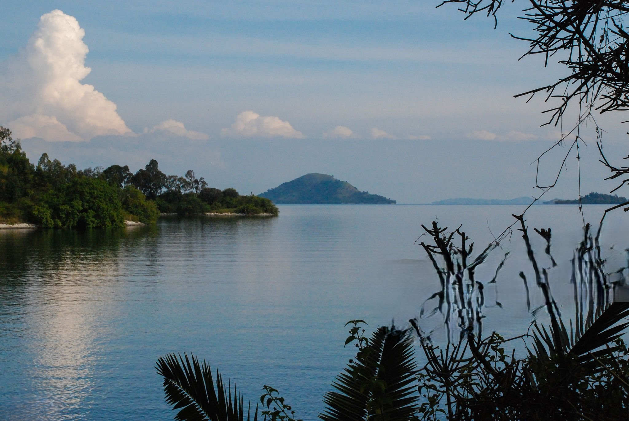 Late Afternoon View Lake Kivu Silhouette Volcanic Cone Kibuye Rwanda